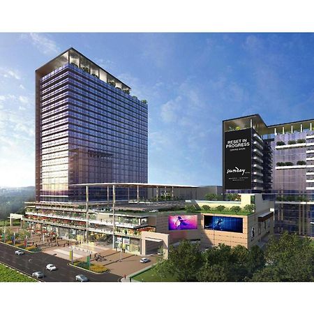 Sunday Hotels And Residences Gurgaon Zewnętrze zdjęcie