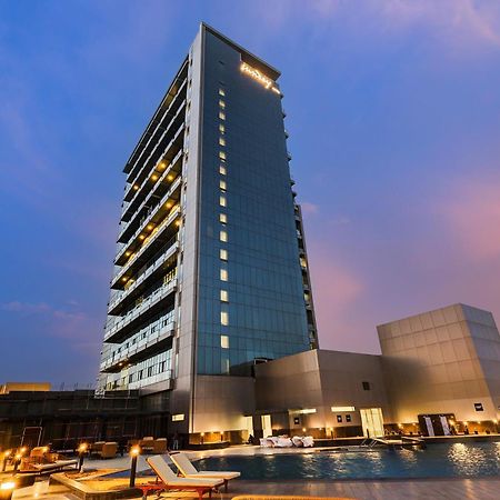 Sunday Hotels And Residences Gurgaon Zewnętrze zdjęcie