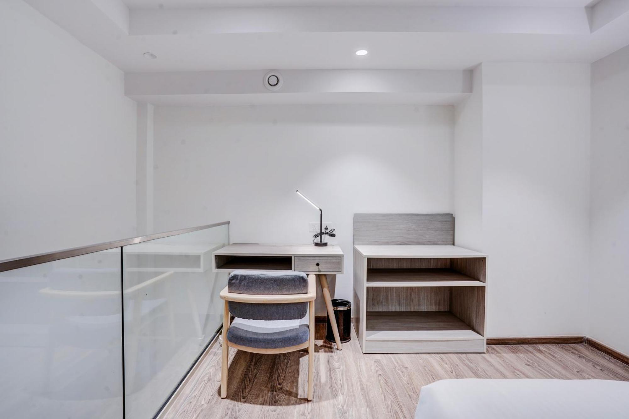 Sunday Hotels And Residences Gurgaon Zewnętrze zdjęcie