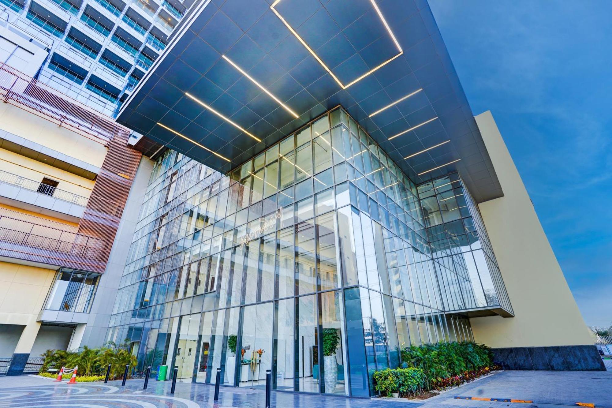 Sunday Hotels And Residences Gurgaon Zewnętrze zdjęcie