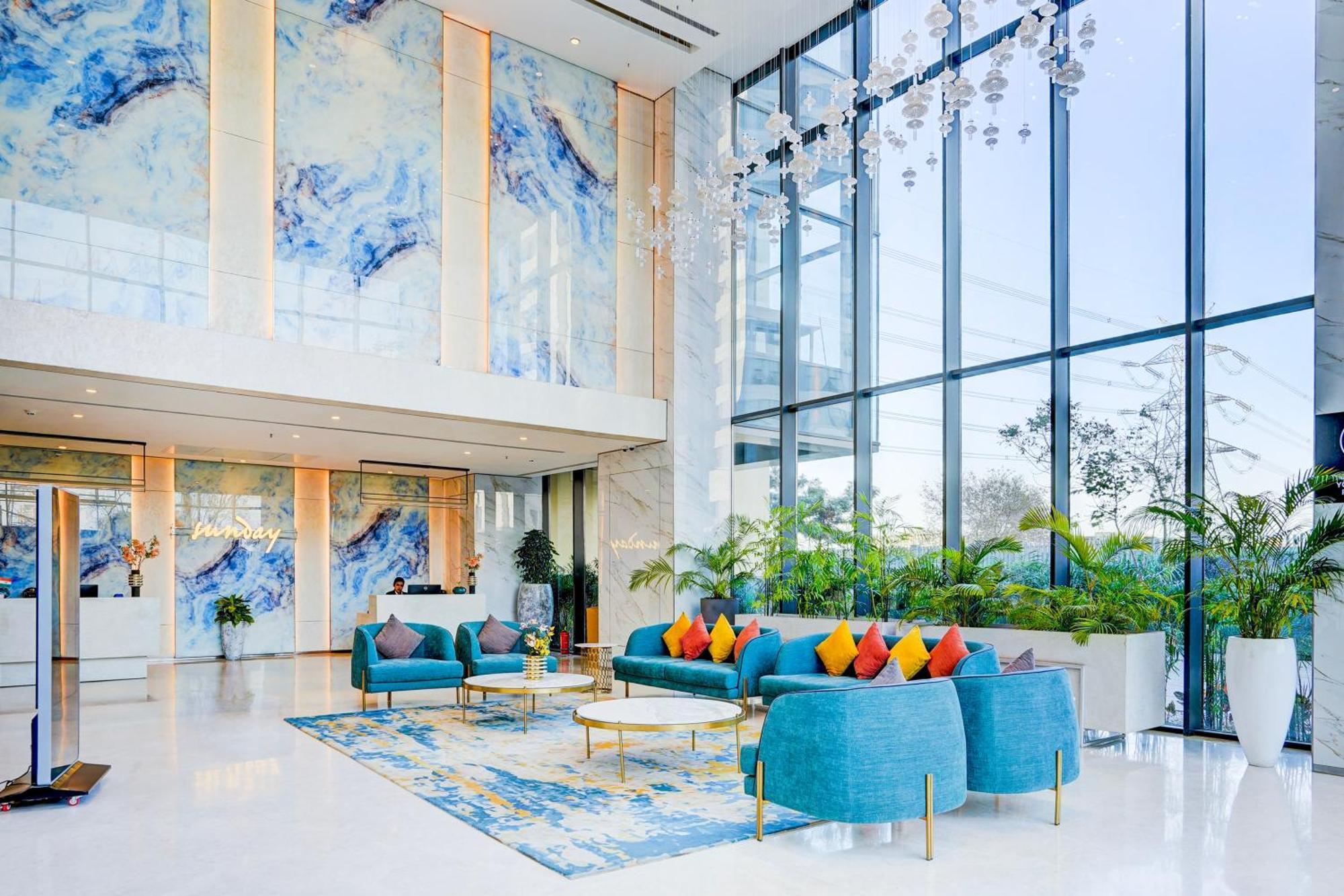 Sunday Hotels And Residences Gurgaon Zewnętrze zdjęcie