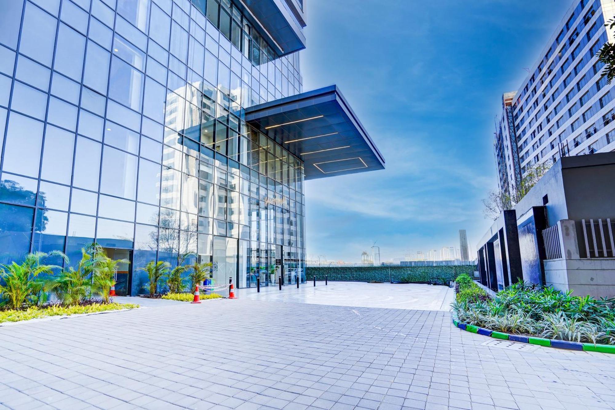 Sunday Hotels And Residences Gurgaon Zewnętrze zdjęcie