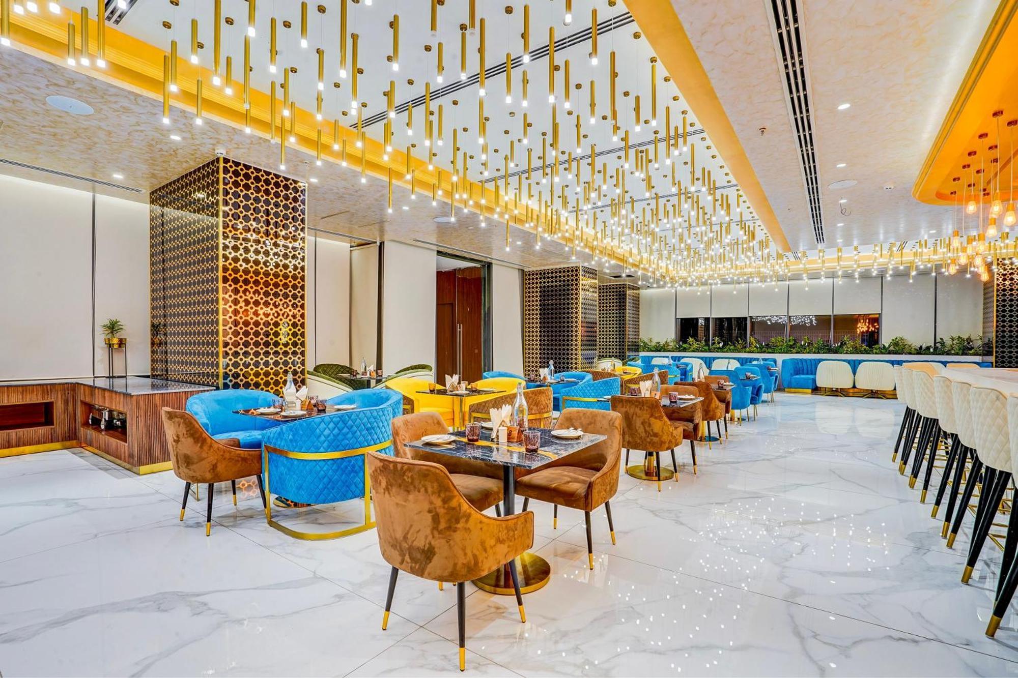 Sunday Hotels And Residences Gurgaon Zewnętrze zdjęcie