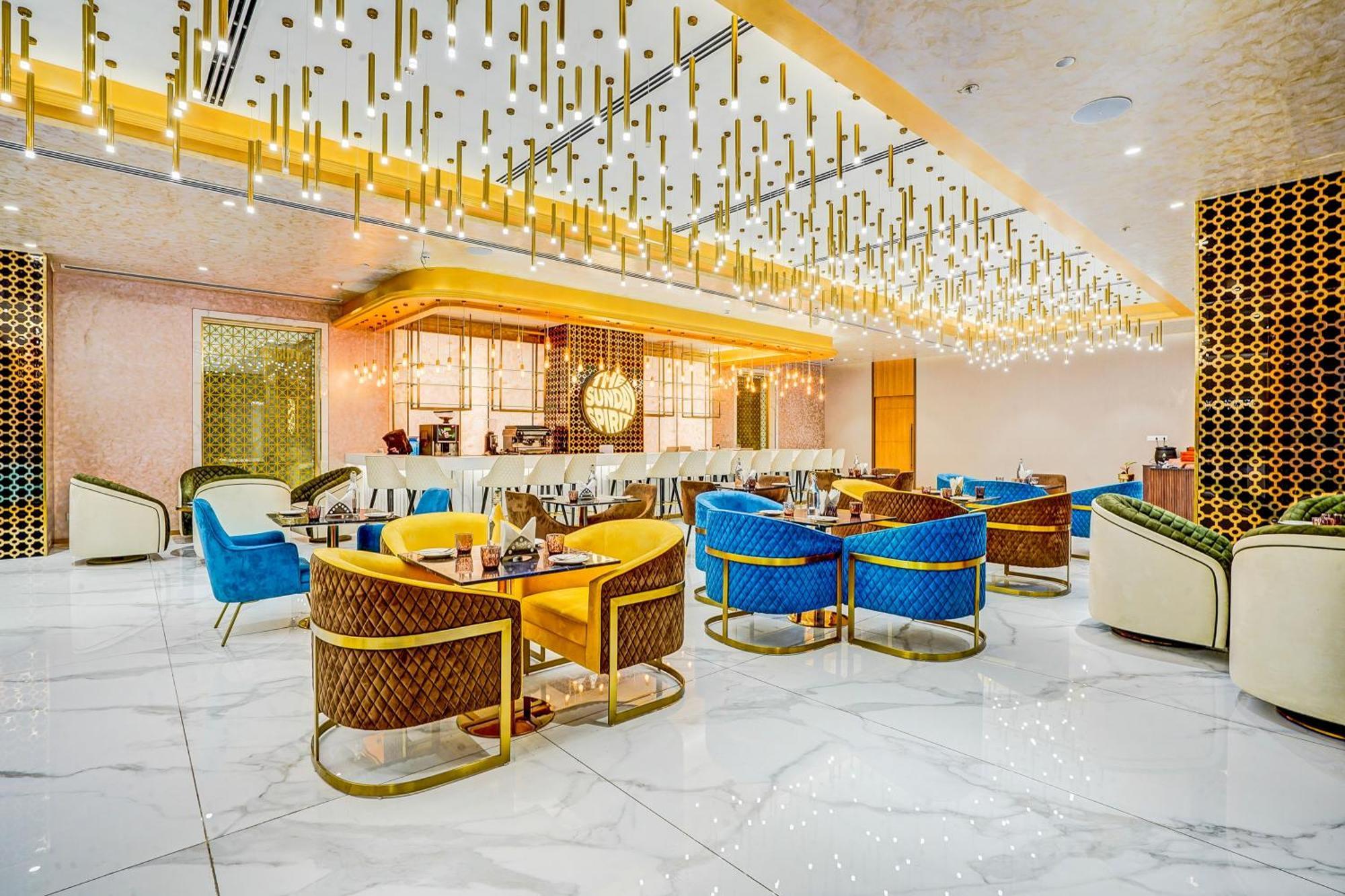 Sunday Hotels And Residences Gurgaon Zewnętrze zdjęcie
