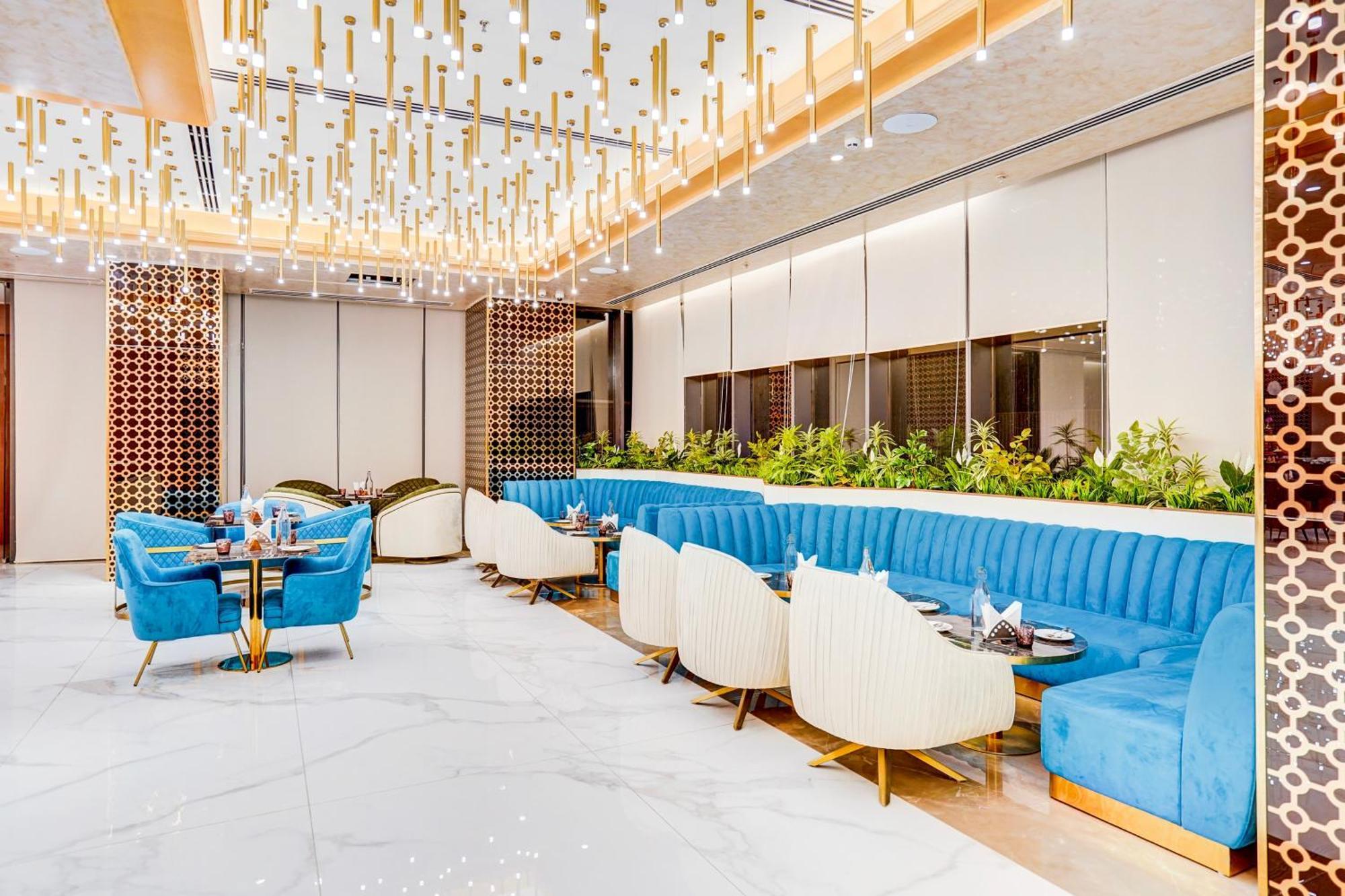 Sunday Hotels And Residences Gurgaon Zewnętrze zdjęcie