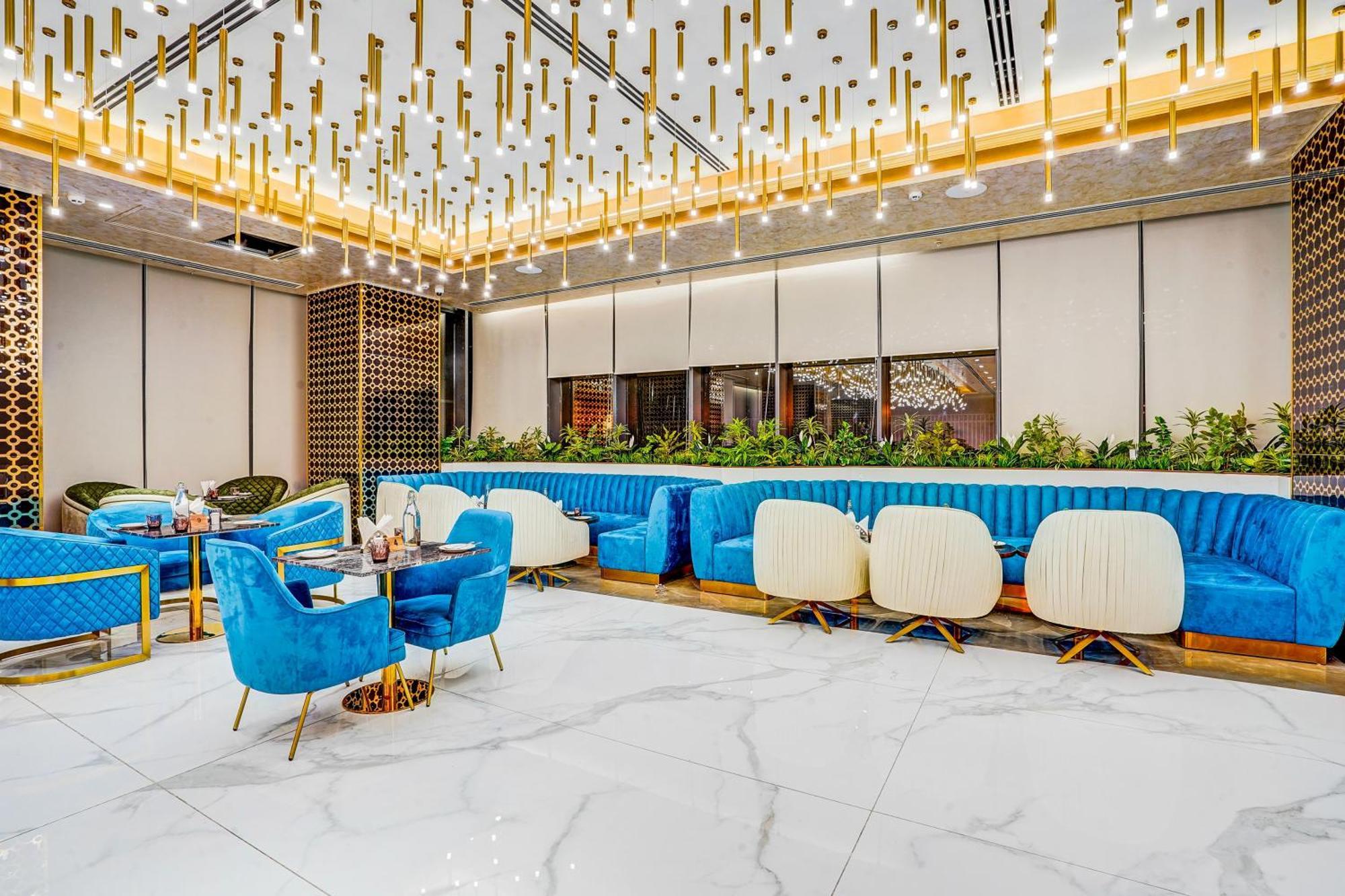 Sunday Hotels And Residences Gurgaon Zewnętrze zdjęcie