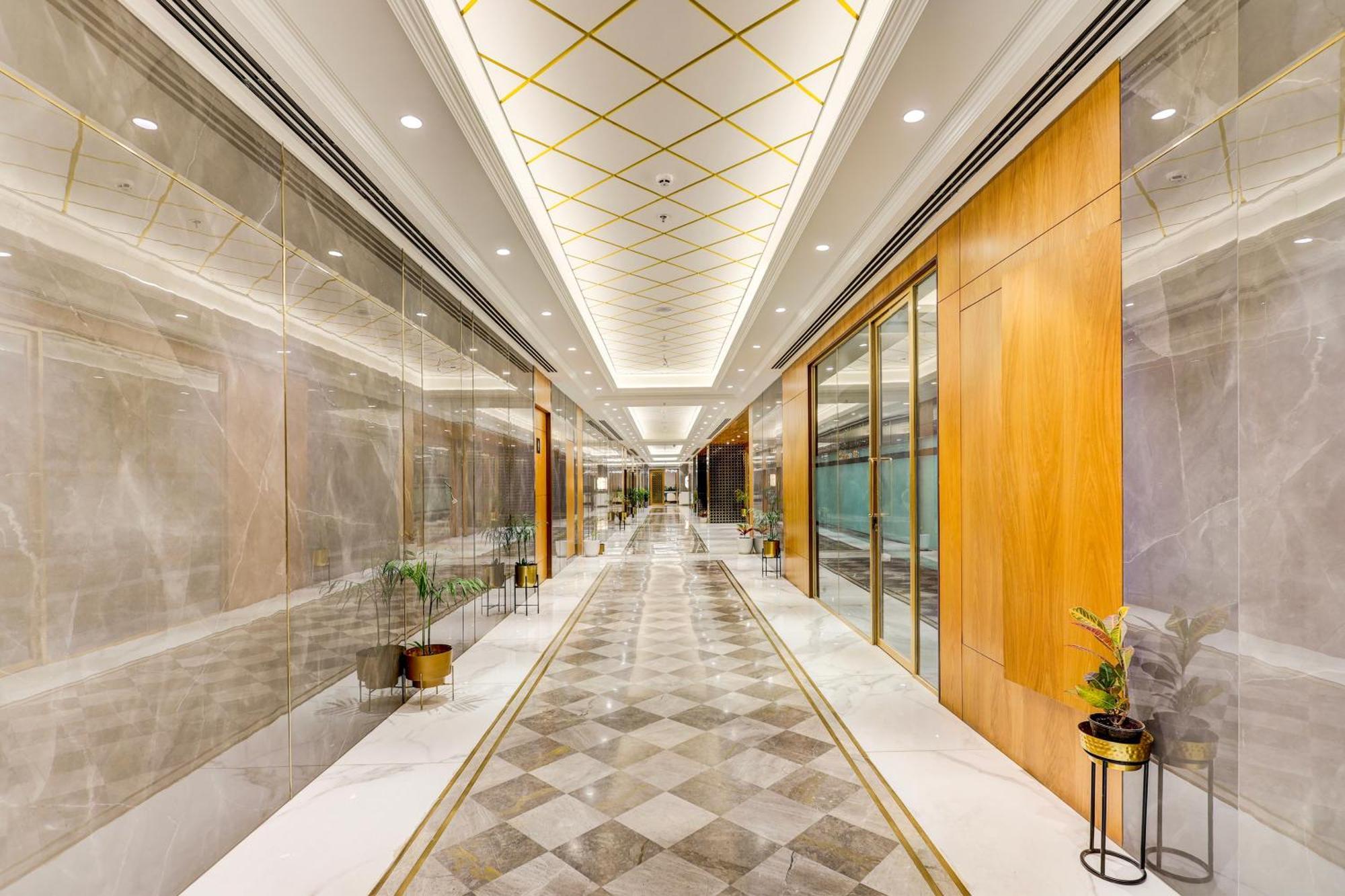 Sunday Hotels And Residences Gurgaon Zewnętrze zdjęcie
